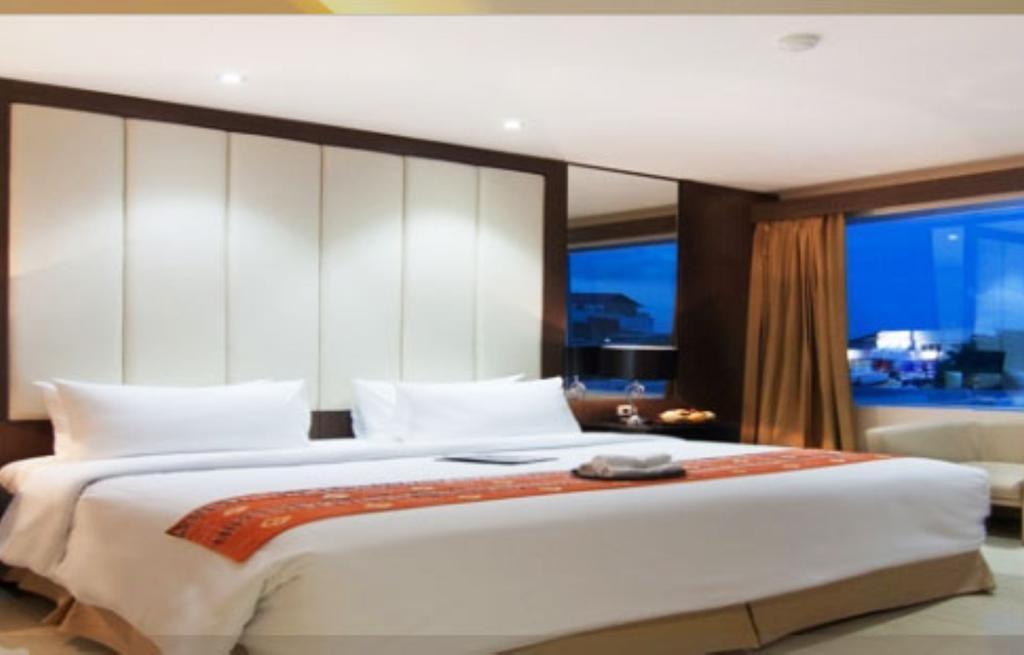 Aria Barito Hotel Banjarmasin  Buitenkant foto