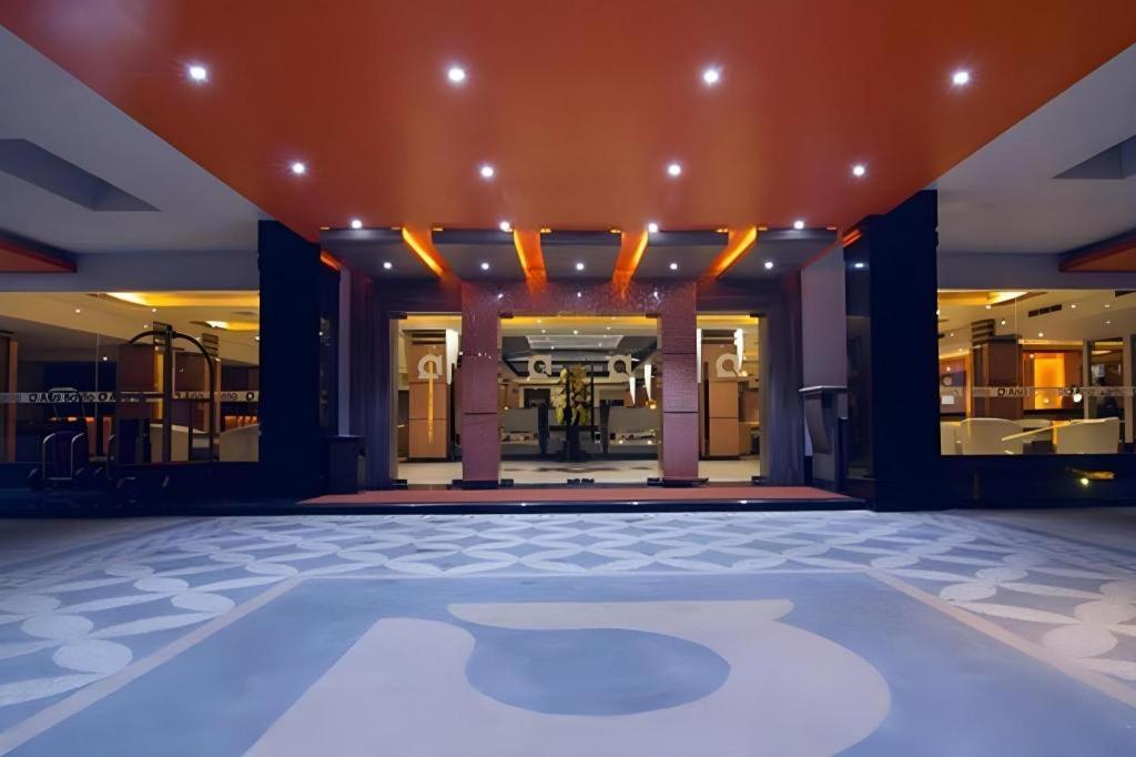 Aria Barito Hotel Banjarmasin  Buitenkant foto