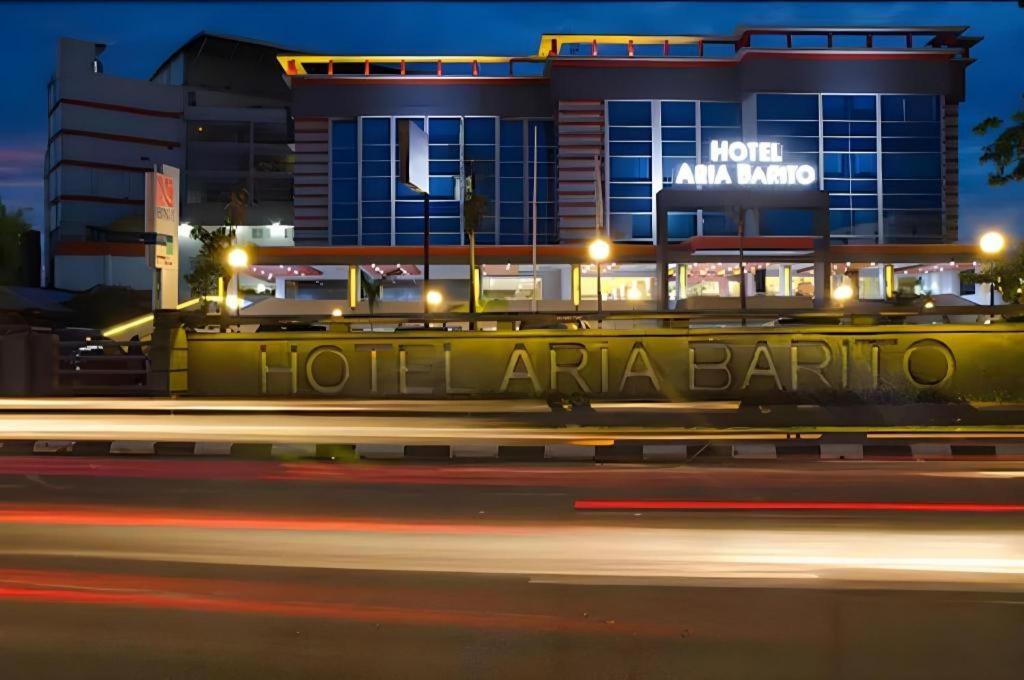 Aria Barito Hotel Banjarmasin  Buitenkant foto