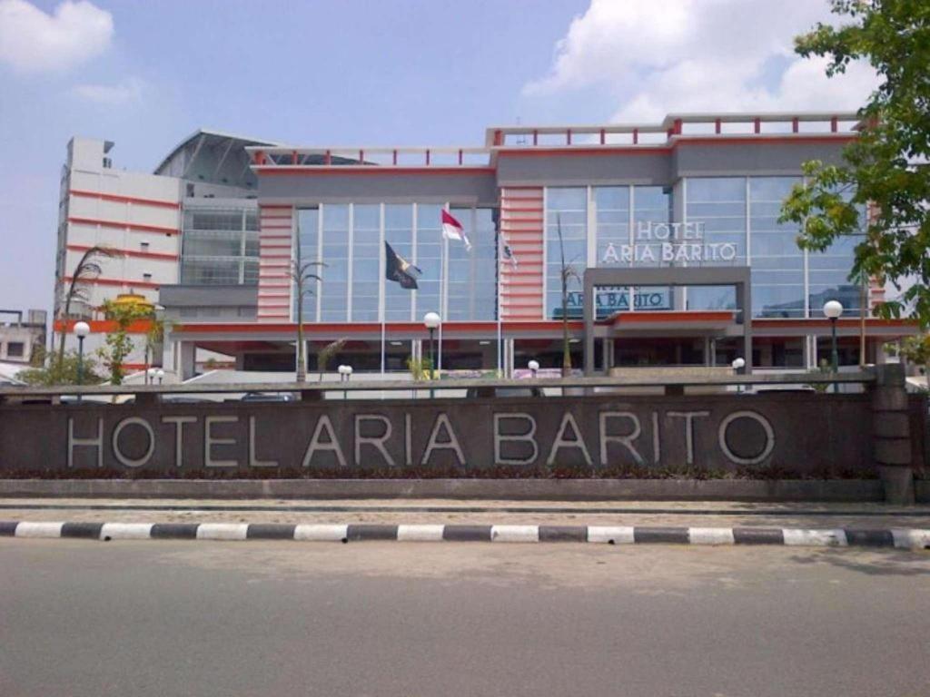Aria Barito Hotel Banjarmasin  Buitenkant foto