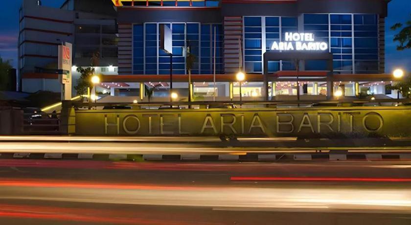 Aria Barito Hotel Banjarmasin  Buitenkant foto