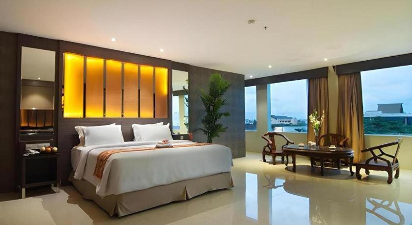 Aria Barito Hotel Banjarmasin  Buitenkant foto