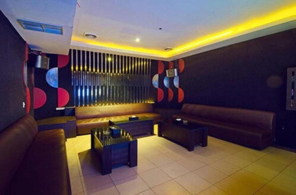Aria Barito Hotel Banjarmasin  Buitenkant foto