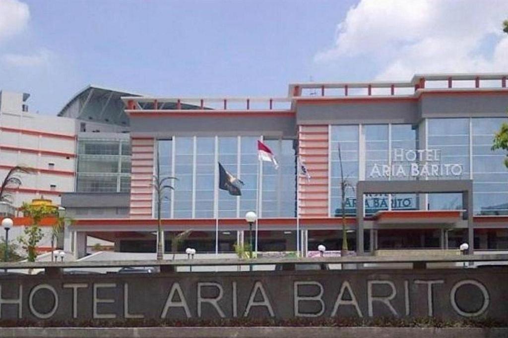 Aria Barito Hotel Banjarmasin  Buitenkant foto