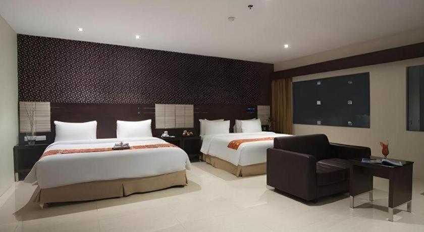 Aria Barito Hotel Banjarmasin  Buitenkant foto