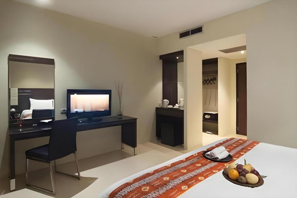 Aria Barito Hotel Banjarmasin  Buitenkant foto