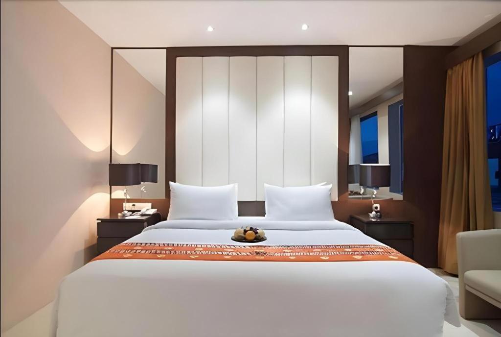 Aria Barito Hotel Banjarmasin  Buitenkant foto