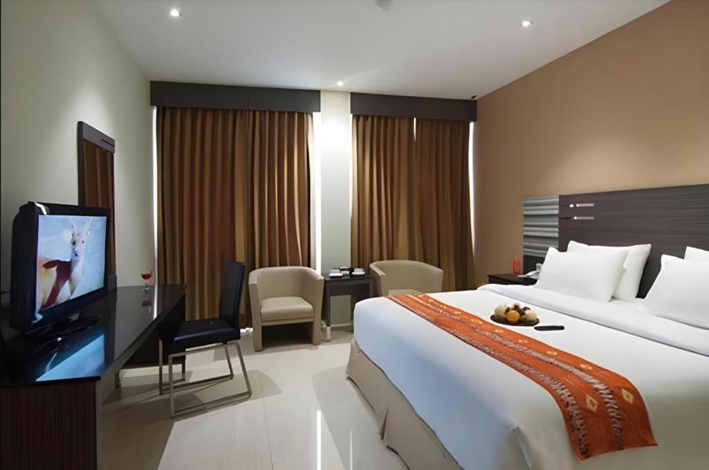 Aria Barito Hotel Banjarmasin  Buitenkant foto
