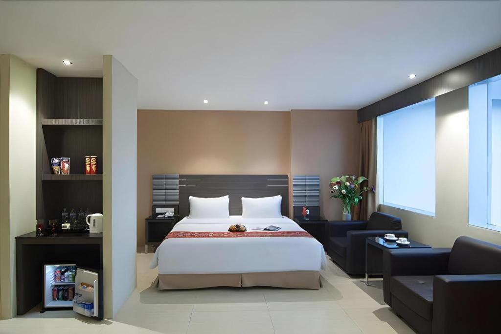 Aria Barito Hotel Banjarmasin  Buitenkant foto